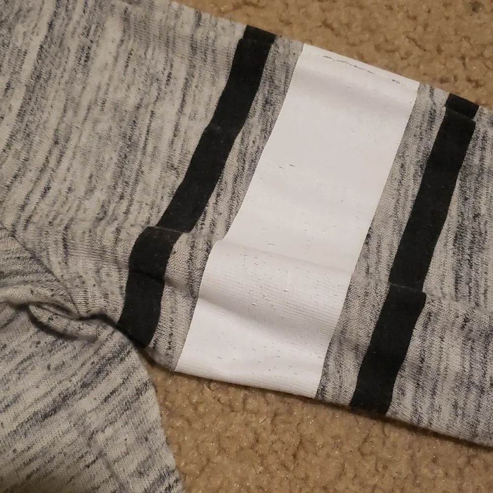 Victoria's Secret PINK 3 Quarter Sleeved T-Shirt - Picture 6 of 8